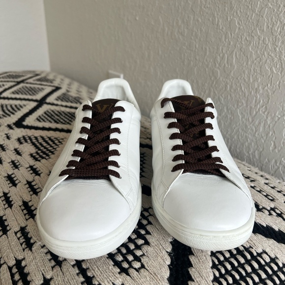 Louis Vuitton Monogram Leather Sneakers LV - Picture 4 of 7